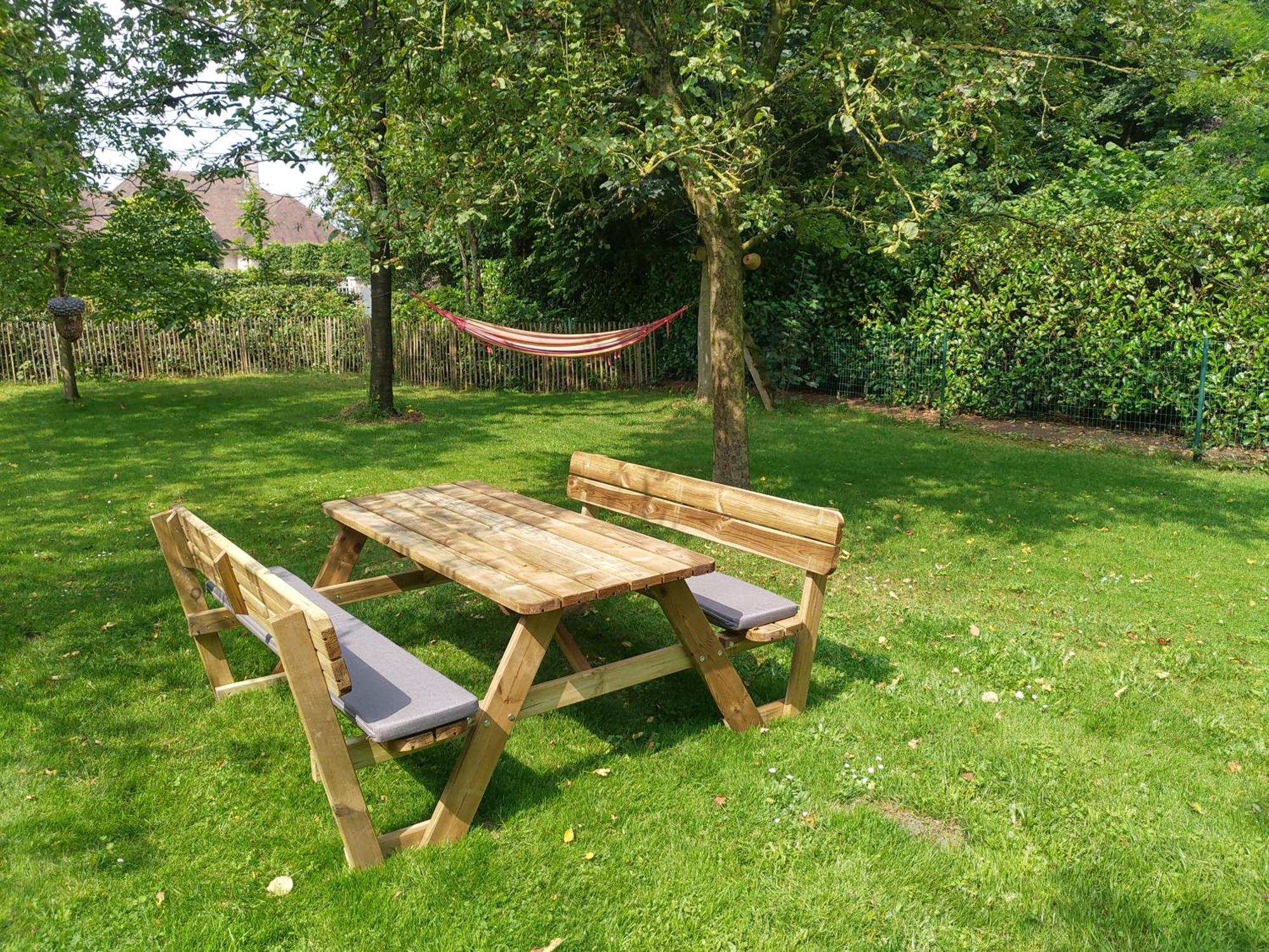HertsbergeThe Two Oaks - Private Garden For Guests别墅 外观 照片